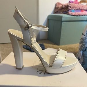 Brand new never worn David’s bridal wedding shoes